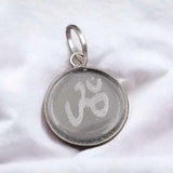 Engraved Om Sphatik Locket For Men And Women,Original Sfatik Silver Plated Coin Shape Pendant For Neck,Small Size White Om Sphatik Yantra Pendant Boys Girls(20g)